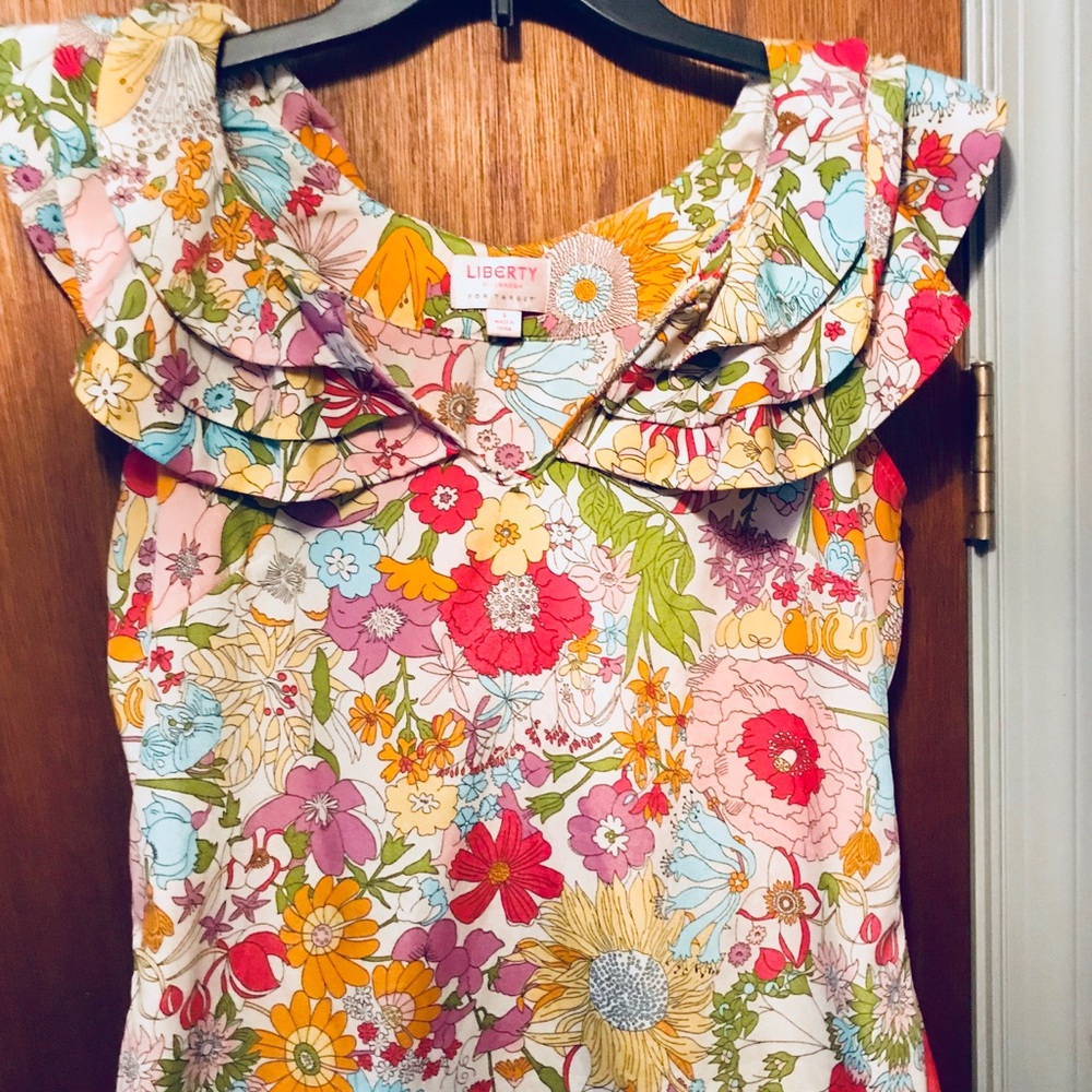 🌼✨Floral Blouse! SIZE: SMALL